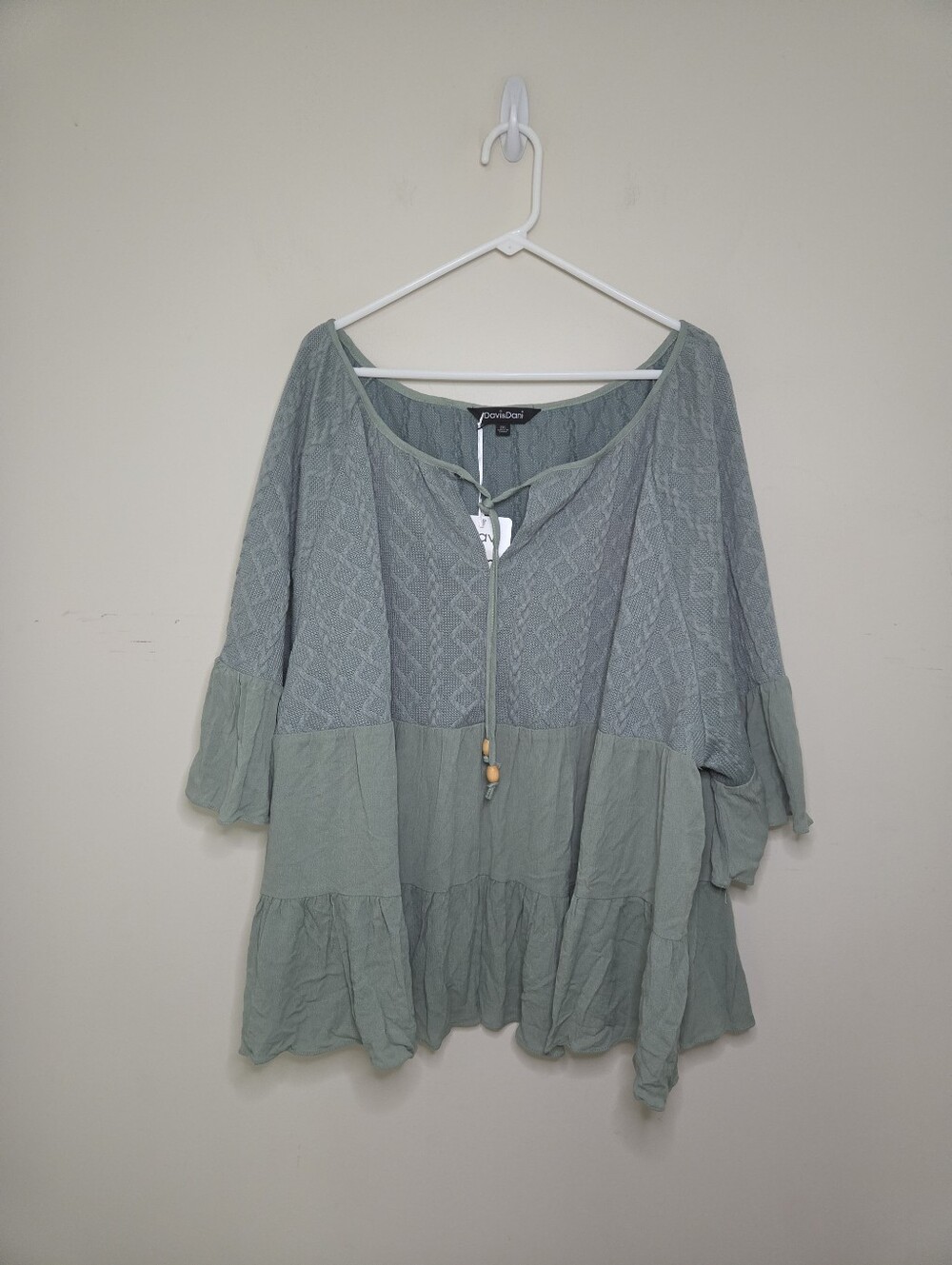 Women's Davi & Dani Green Boho Tie Neckline Top Sz 2XL NWT - Picture 2 of 9